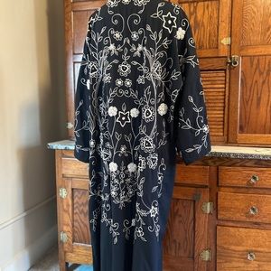 Floreat kimono from anthropology navy pristene condition